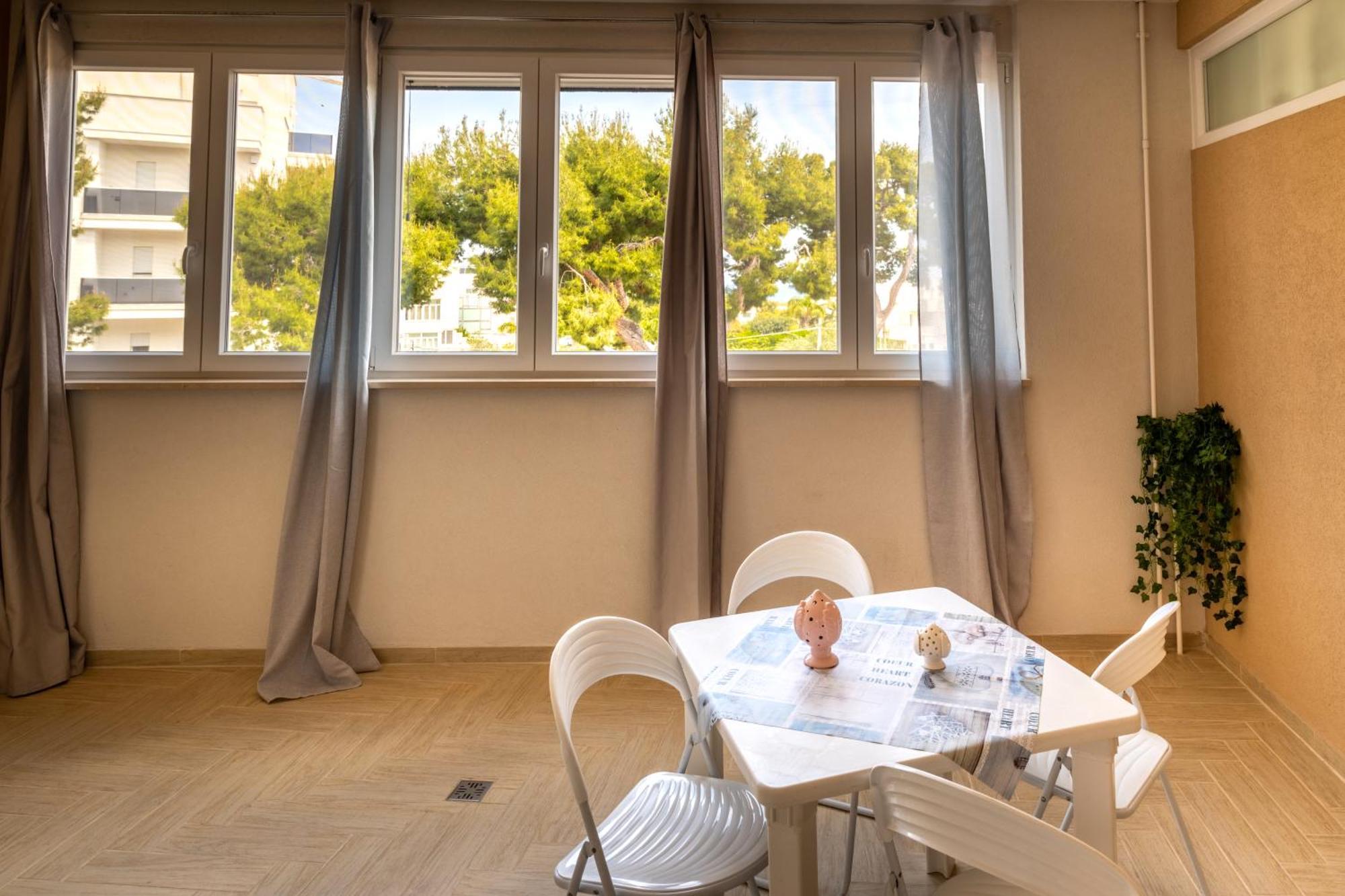 Monopoli Favolosa - Spacious 100Mq Apt. W/ Parking Exterior photo